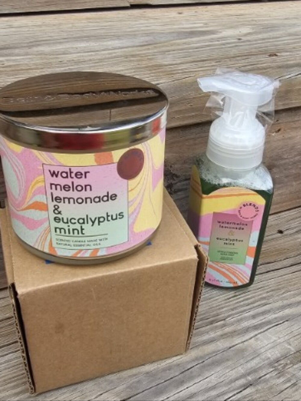 Bath & Bodyworks Watermelon Lemonade & Eucalyptus Candle / Hand Soap Bundle